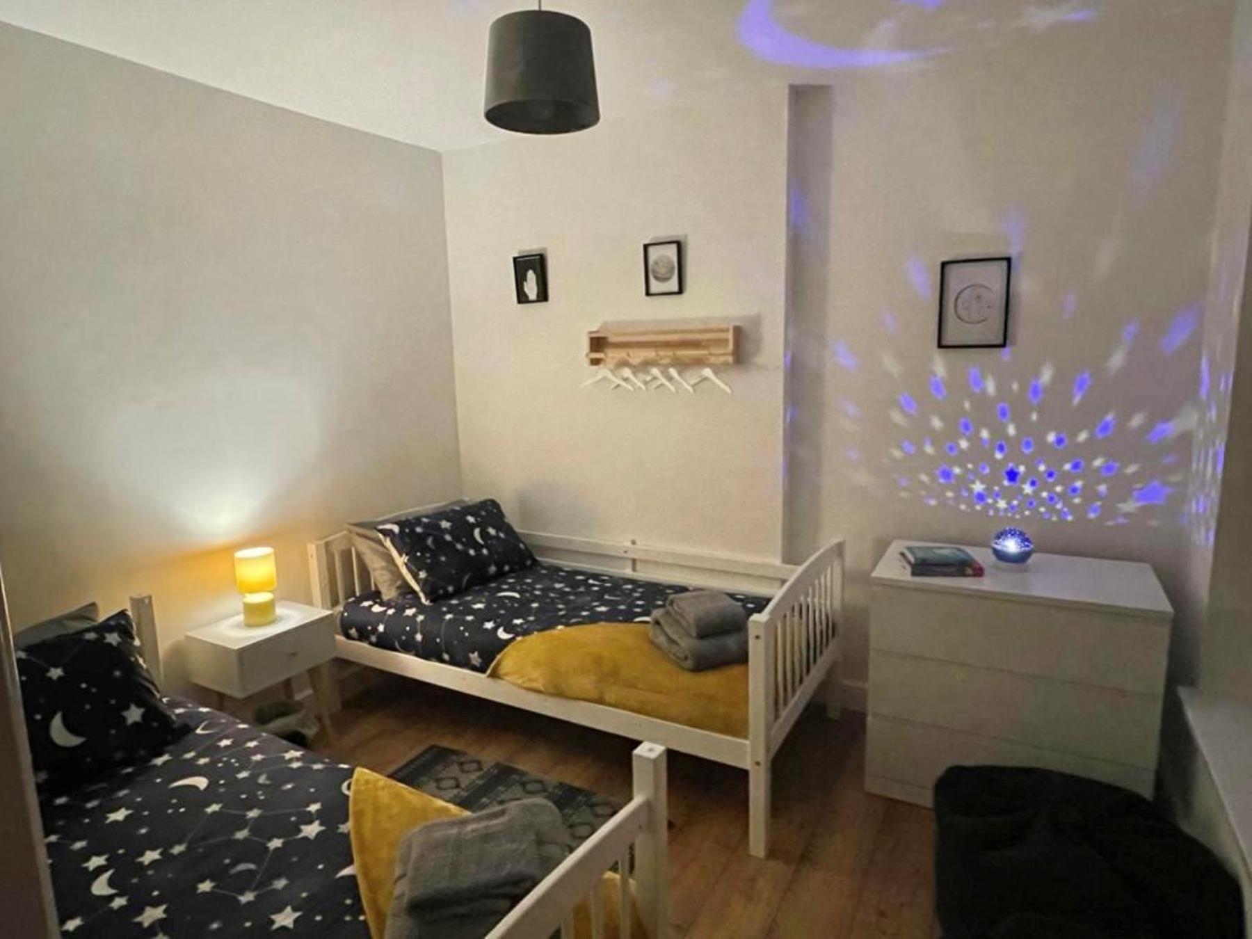 Casa One Hundred - A Beautiful 4 Bed House On The Beach Front Swansea Exteriör bild