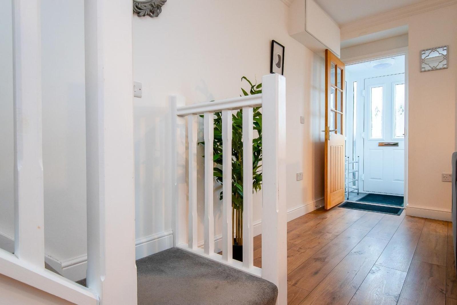 Casa One Hundred - A Beautiful 4 Bed House On The Beach Front Swansea Exteriör bild