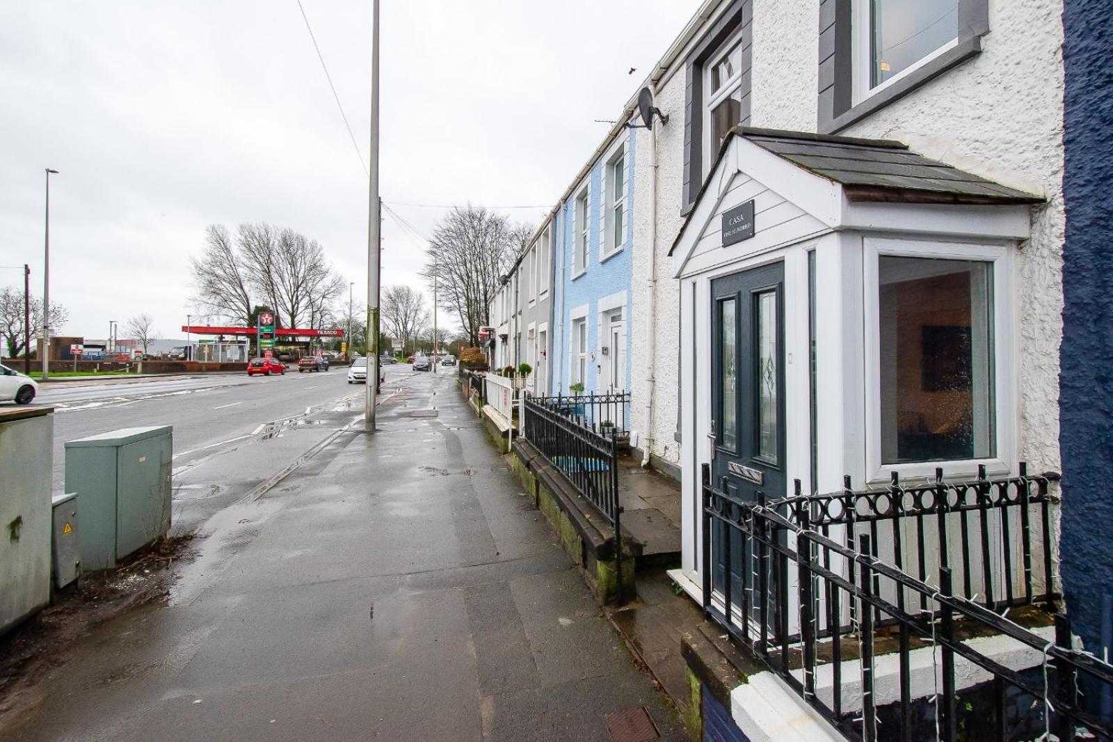 Casa One Hundred - A Beautiful 4 Bed House On The Beach Front Swansea Exteriör bild