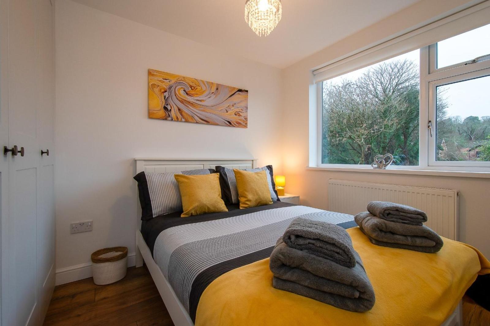 Casa One Hundred - A Beautiful 4 Bed House On The Beach Front Swansea Exteriör bild