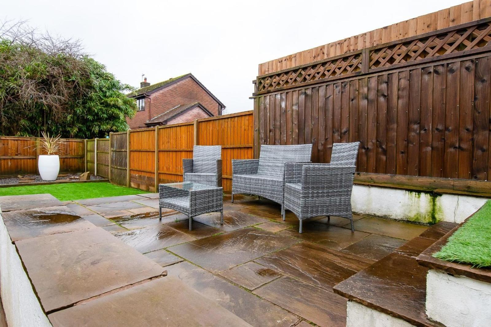 Casa One Hundred - A Beautiful 4 Bed House On The Beach Front Swansea Exteriör bild
